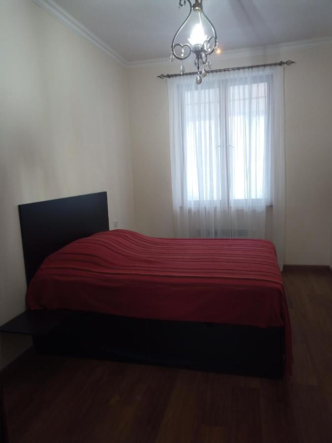 Spacious One Bedroom Apartment In The City Centre Erywań Zewnętrze zdjęcie